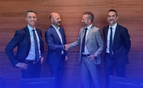 I soci di MAS Consulting e il management di Terranova alla firma dell'accordo