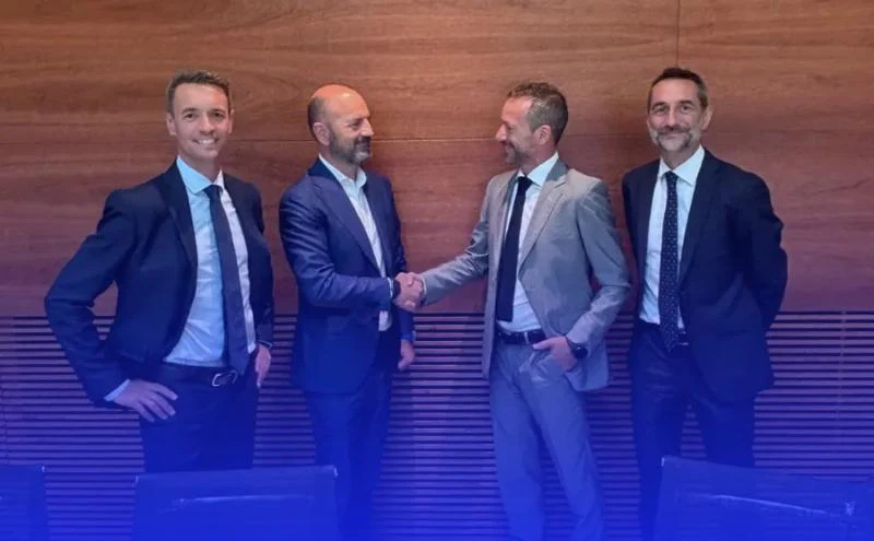I soci di MAS Consulting e il management di Terranova alla firma dell'accordo
